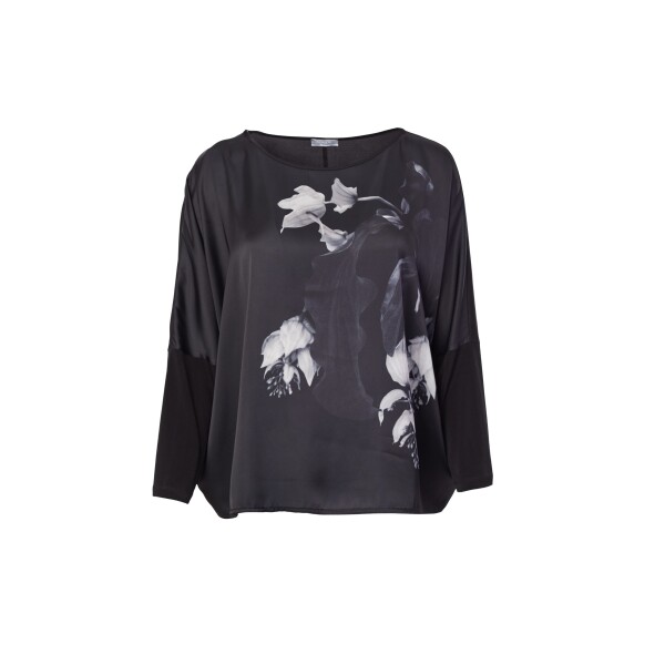 Naya Flower Print Top Black available from top UK stockist colmershill.pro